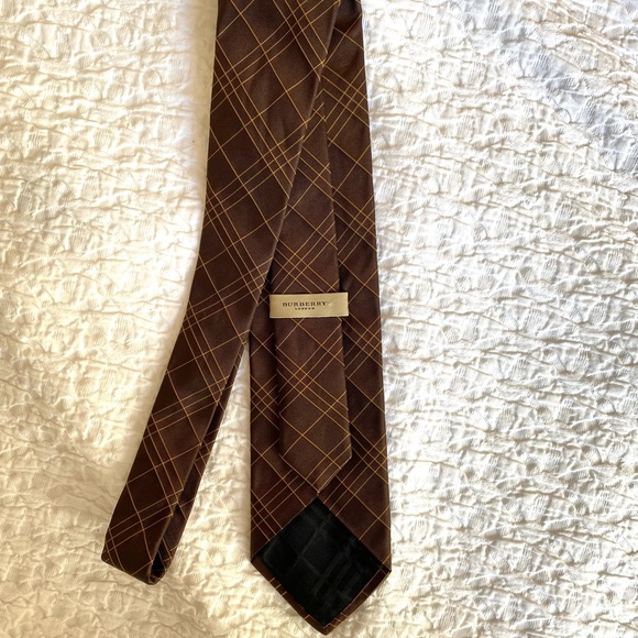 Burberry tie - Picture 2 of 2